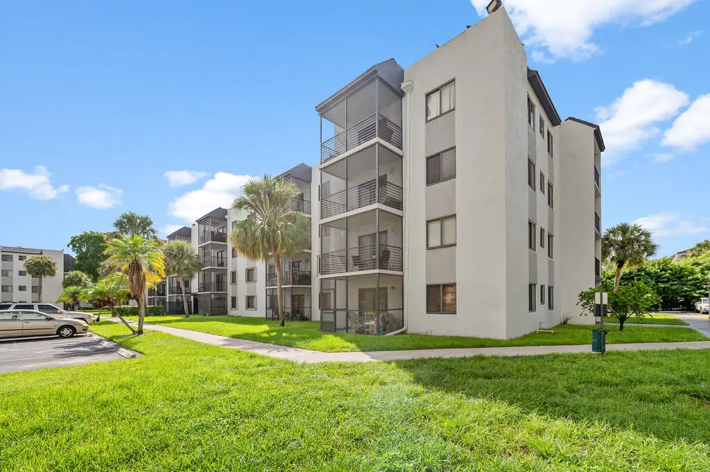 3720 nw 88th Ave_02 at 3720 N Pine Island Road 330, Sunrise