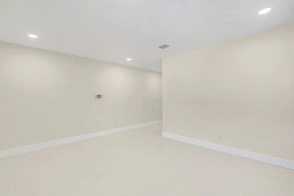 20240122172652411213000000-o at 1615 S Federal Highway B, Lake Worth Beach