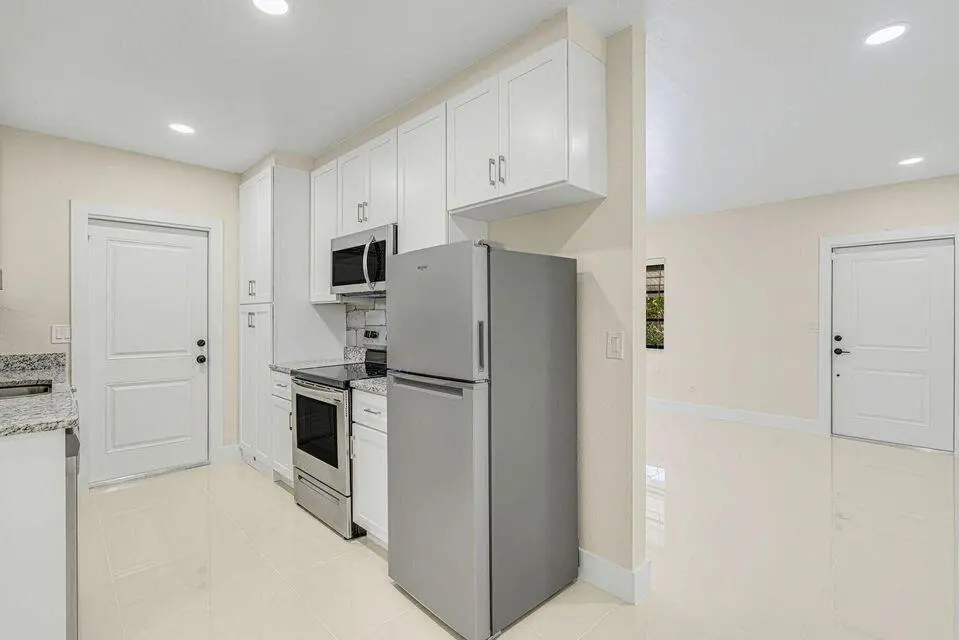 20240122172655482360000000-o at 1615 S Federal Highway B, Lake Worth Beach