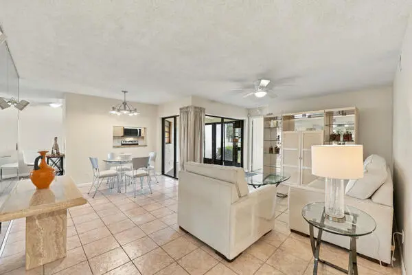 living room pk at 5851 Parkwalk Drive, Boynton Beach