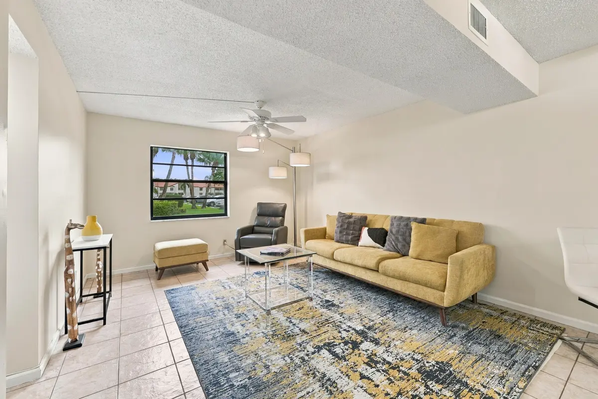 453A8905 at 5851 Parkwalk Drive, Boynton Beach