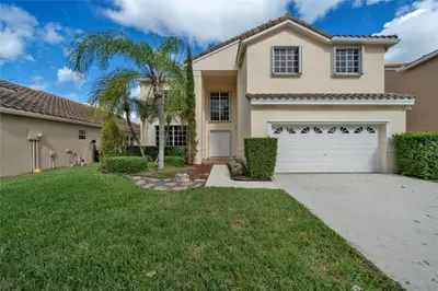 132 CAMERON Drive, Weston – Single Family Residence for rent