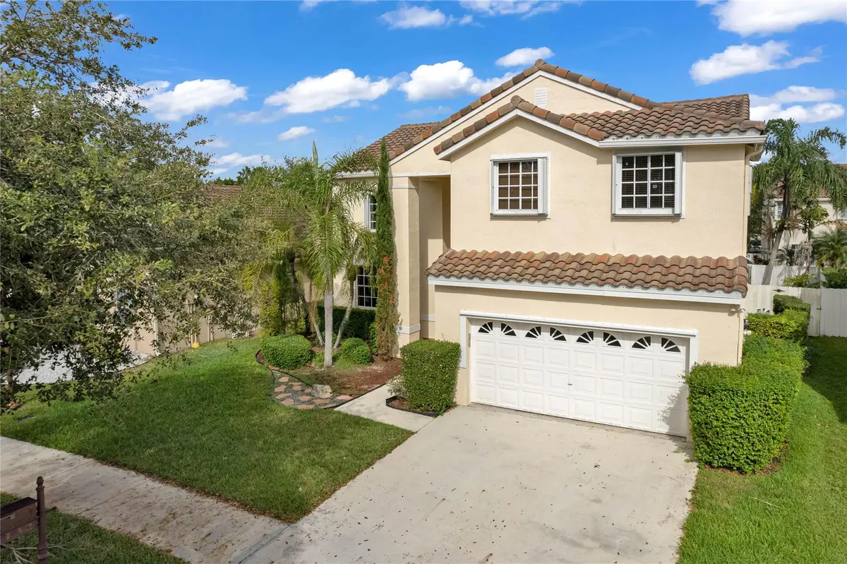 Photo 2 at 132 CAMERON Drive, Weston
