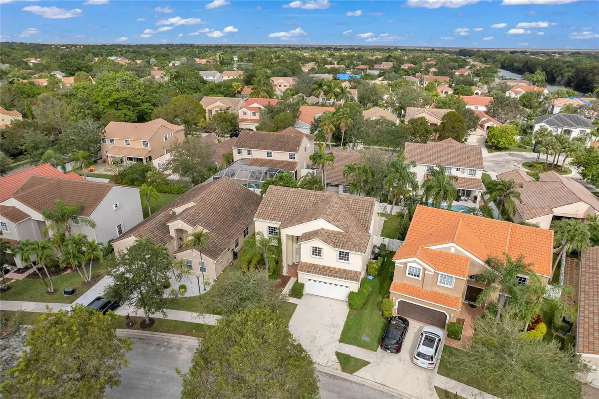 Photo 3 at 132 CAMERON Drive, Weston