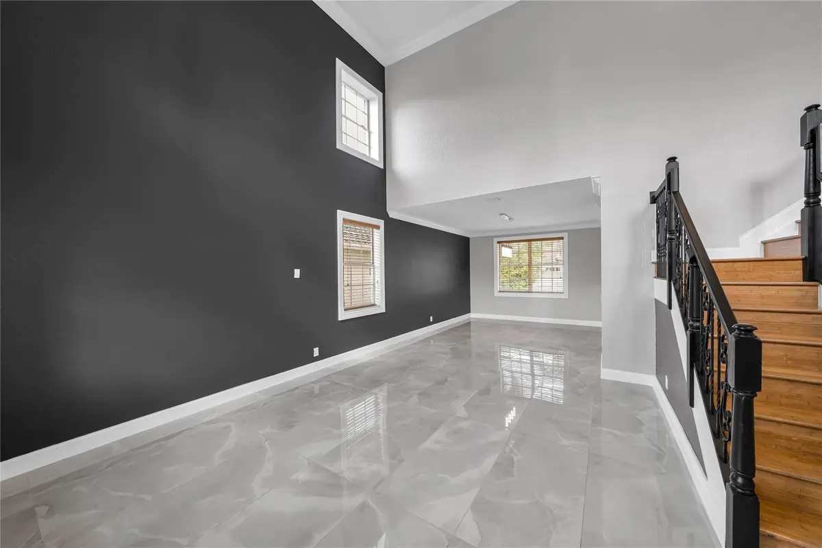 Photo 5 at 132 CAMERON Drive, Weston