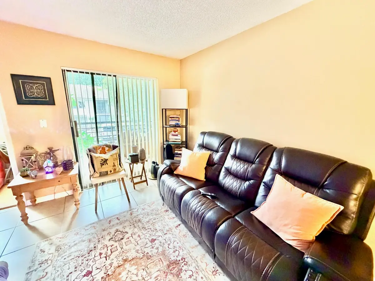 IMG_6633 at 511 Gardens Drive 203, Pompano Beach