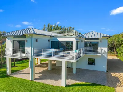 116 N BEACH Road, Jupiter Island – Single Family Residence for rent