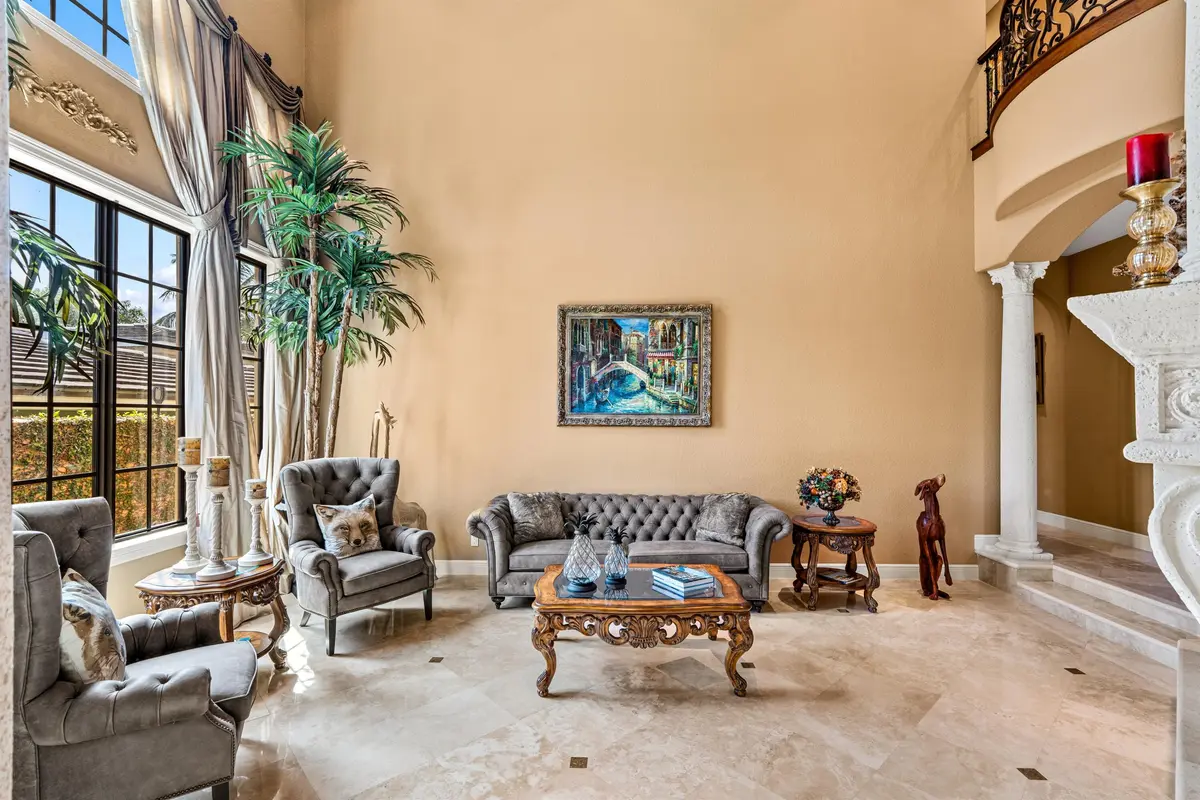 LIVING_ROOM_STRAIGHT_RIGHT at 818 S LAKESIDE Drive, Lake Worth Beach