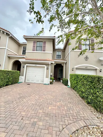1079 NW 33rd Manor, Pompano Beach – Condominium for sale