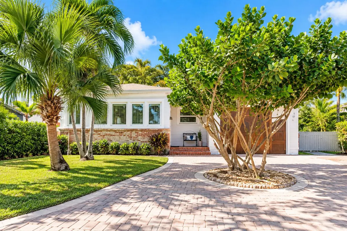 Front of home at 421 N Ocean Breeze, Lake Worth Beach
