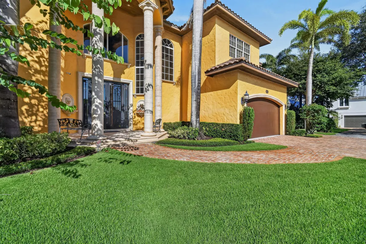 Front of Home at 18519 SE Palm Island Lane, Jupiter