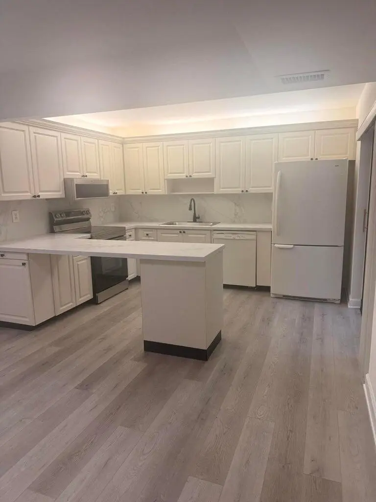 Kitchen RB at 2622 NW 7TH Court B, Delray Beach
