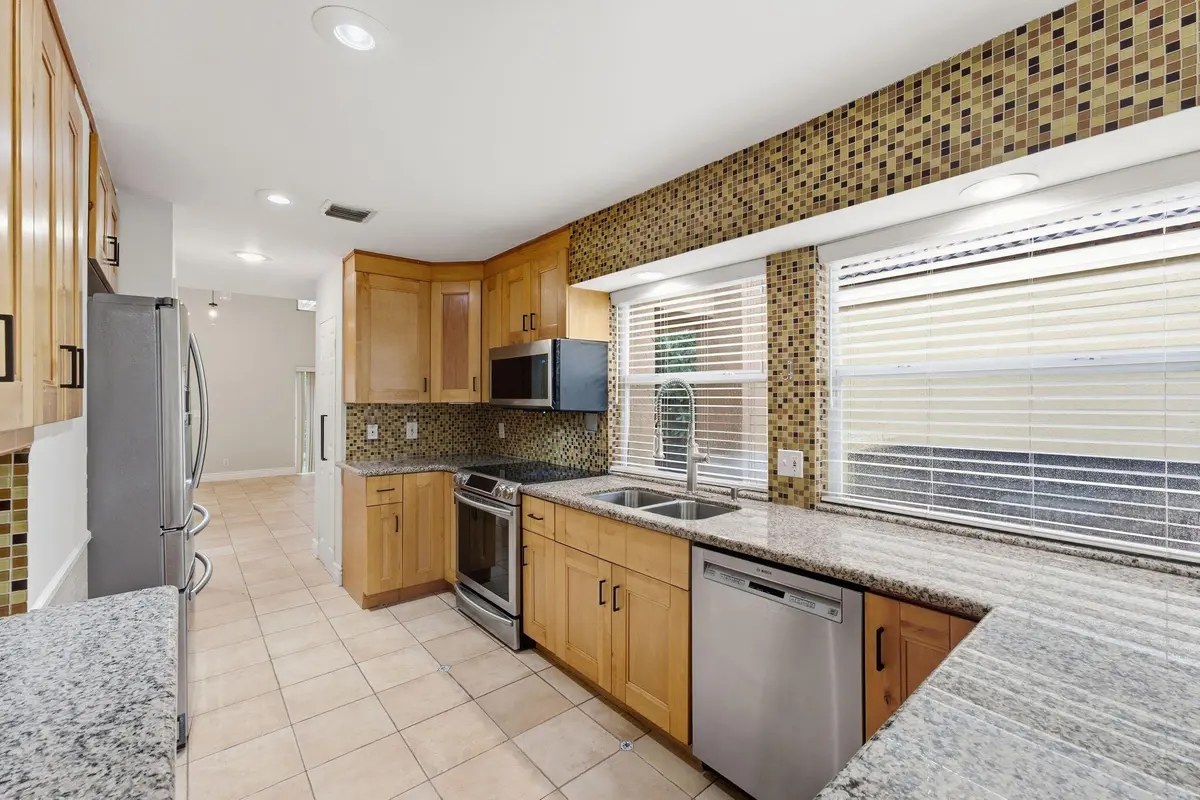 020_JAC02746 at 11375 Lakeview Drive 68-U, Coral Springs