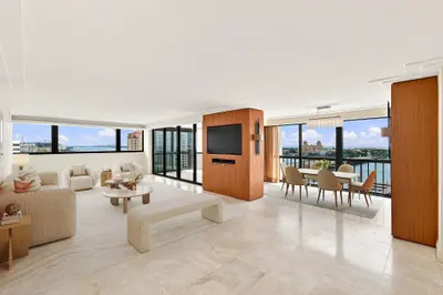 400 N FLAGLER Drive 1701, West Palm Beach – Condominium for sale