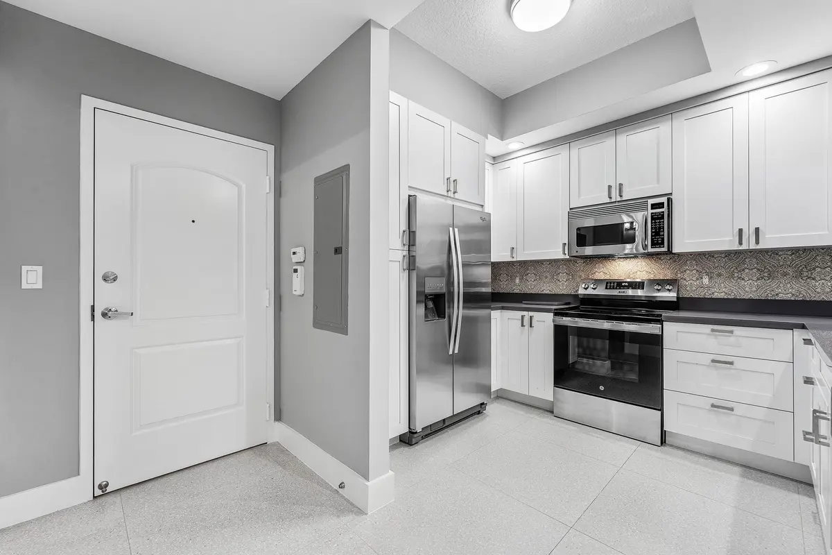 004-801SouthOliveAvenue-Unit820-WestPalm at 801 S Olive Avenue Unit 820, West Palm Beach