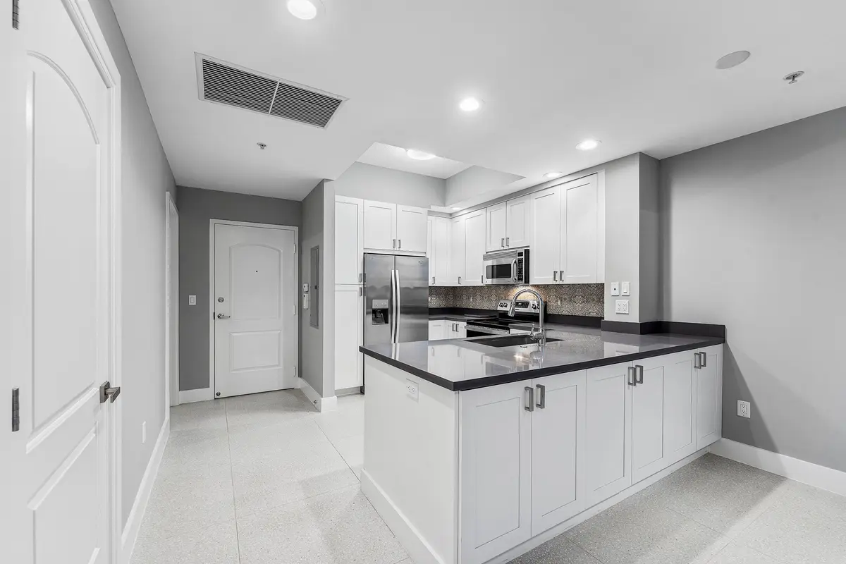 008-801SouthOliveAvenue-Unit820-WestPalm at 801 S Olive Avenue Unit 820, West Palm Beach