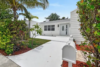 1201 N Ocean Breeze, Lake Worth Beach – Single Family Residence for sale