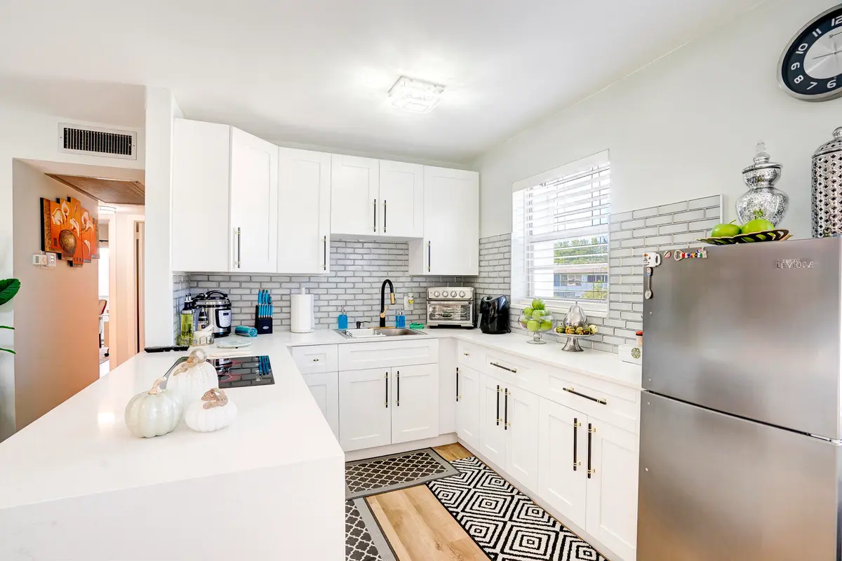 203WindsorI-24 at 203 S WINDSOR I 203, West Palm Beach