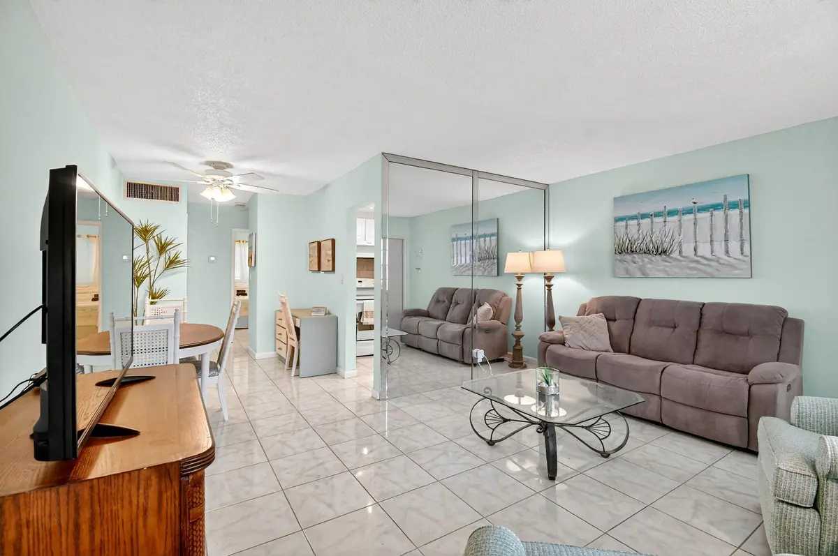 View 3 at 5203 NE 24th Terrace B105, Fort Lauderdale