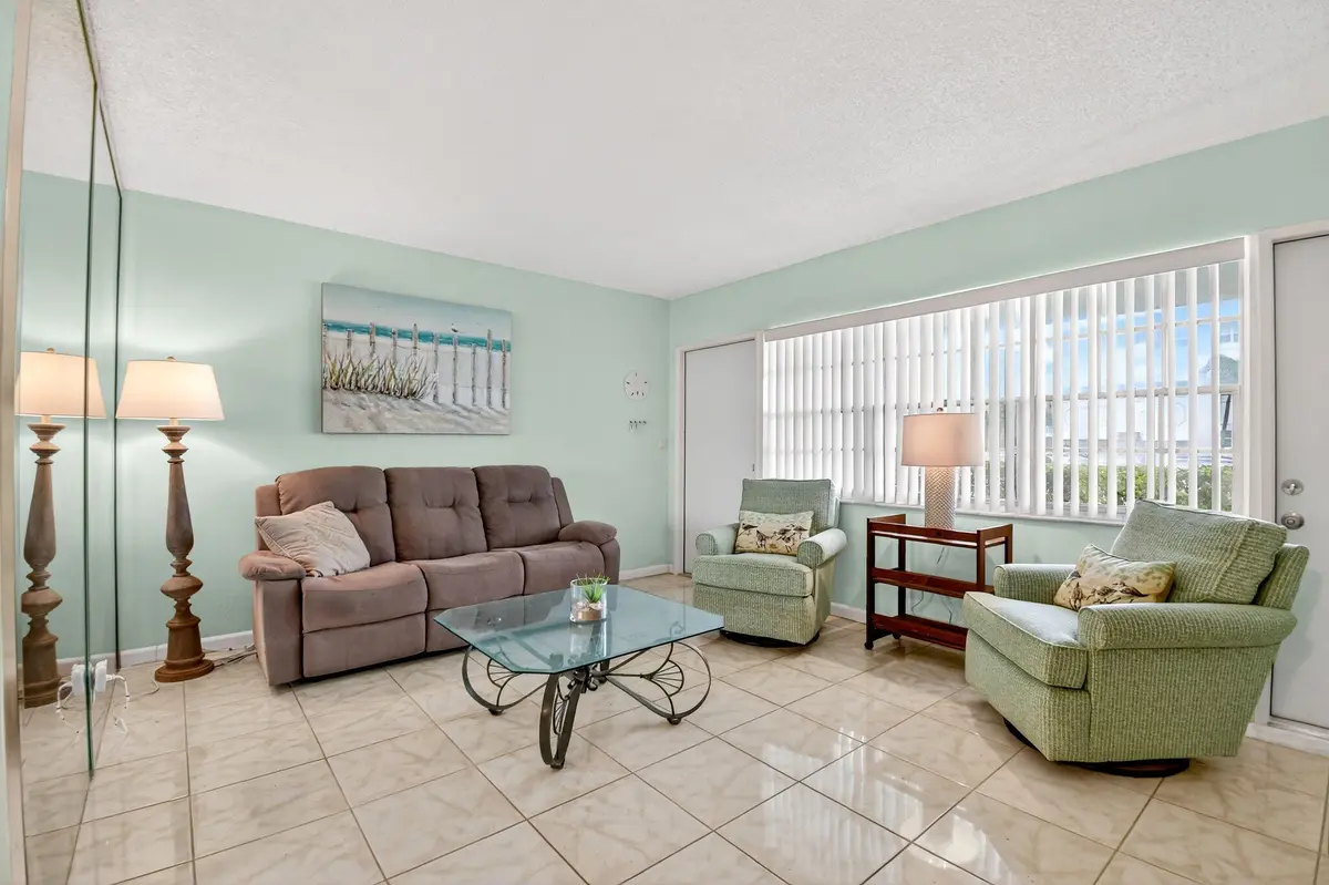 View 4 at 5203 NE 24th Terrace B105, Fort Lauderdale