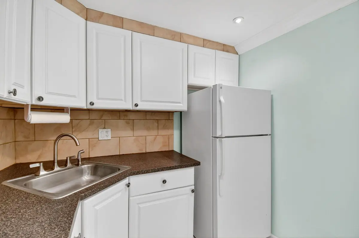 Kitchen at 5203 NE 24th Terrace B105, Fort Lauderdale