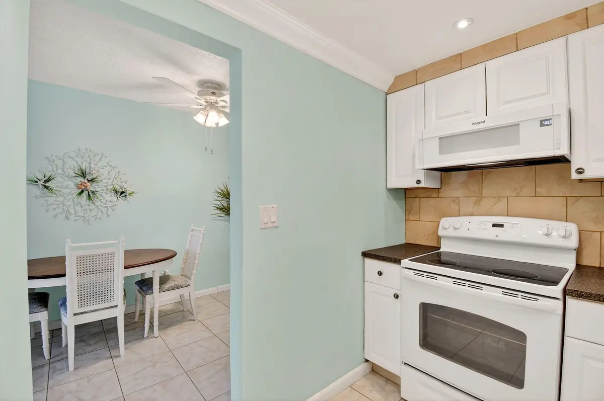 Dining Area/Kitchen at 5203 NE 24th Terrace B105, Fort Lauderdale