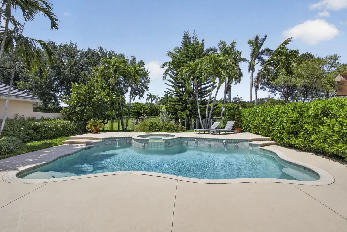 50-web-or-mls-BS1A0060 at 4017 BLUFF HARBOR Way, Wellington