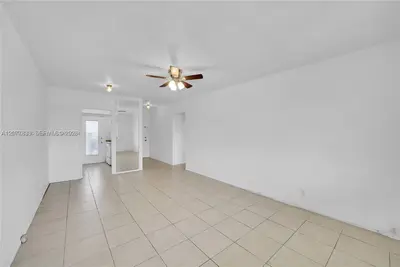 1050 E SAMPLE Road 309, Pompano Beach – Condominium for rent