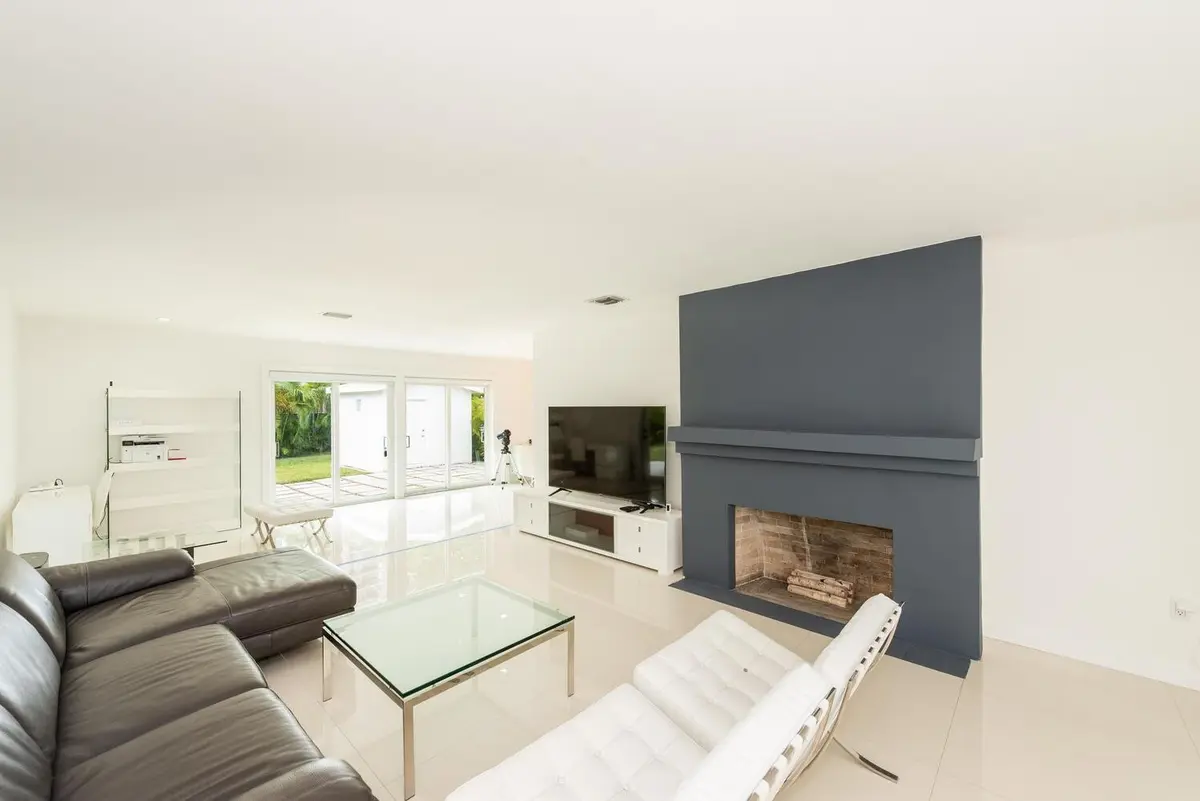 Photo 4 at 1040 N VENETIAN Drive, Miami