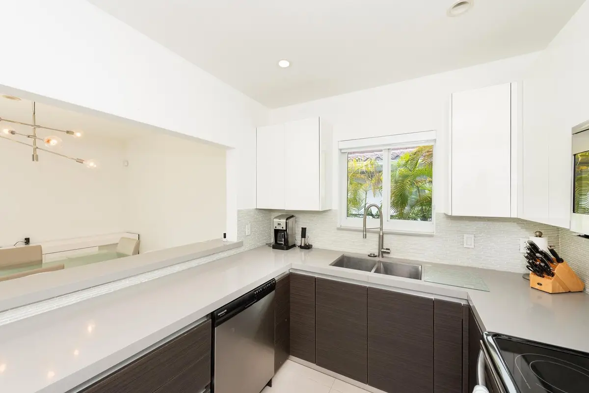 Photo 8 at 1040 N VENETIAN Drive, Miami