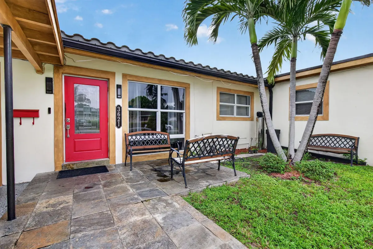 4-web-or-mls-_A7A2782 at 3621 SW 23RD Street, Fort Lauderdale