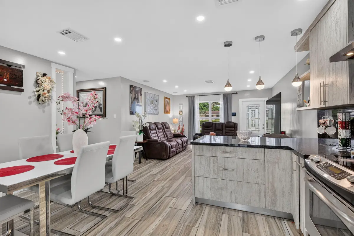 11-web-or-mls-_A7A2607 at 3621 SW 23RD Street, Fort Lauderdale