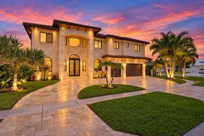 301 SANDALWOOD Lane, Boca Raton – Single Family Residence for sale