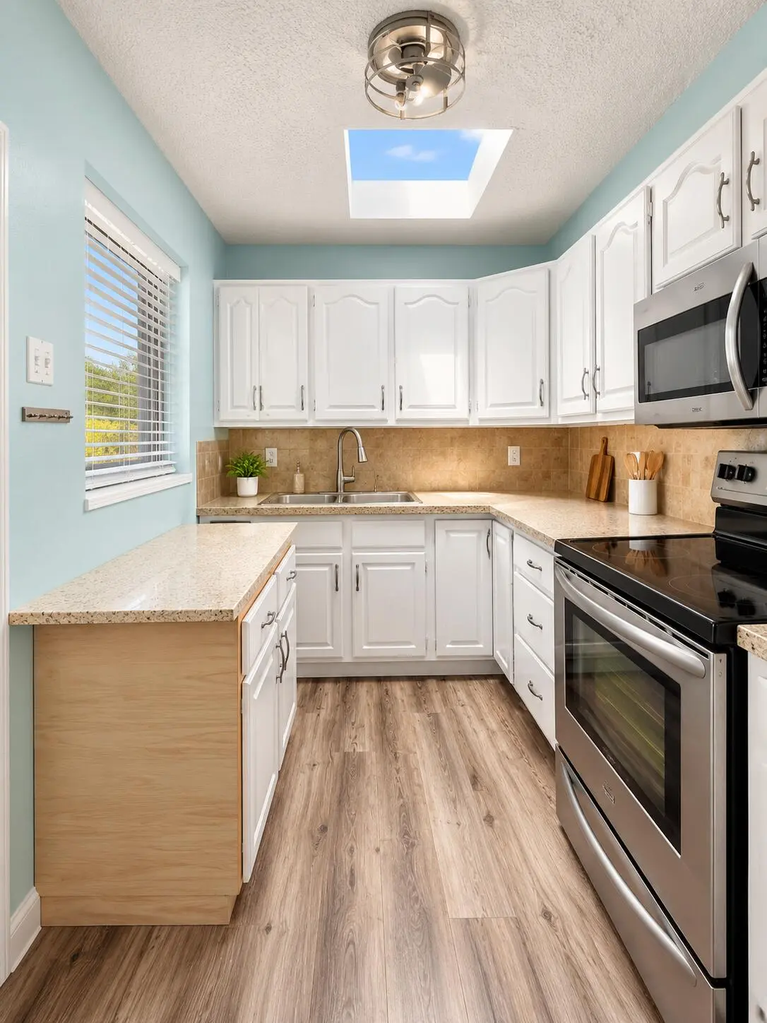 c9408bc5-9756-4032-a490-23359c1dd3b1 at 104 21st Street, Vero Beach