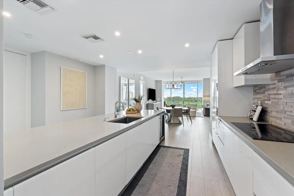 07-920 Intracostal Drive #702 Ft. Lauder at 920 Intracoastal Drive 702, Fort Lauderdale