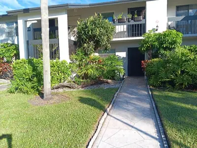 13283 PINEAPPLE PALM Court B, Delray Beach – Condominium for rent