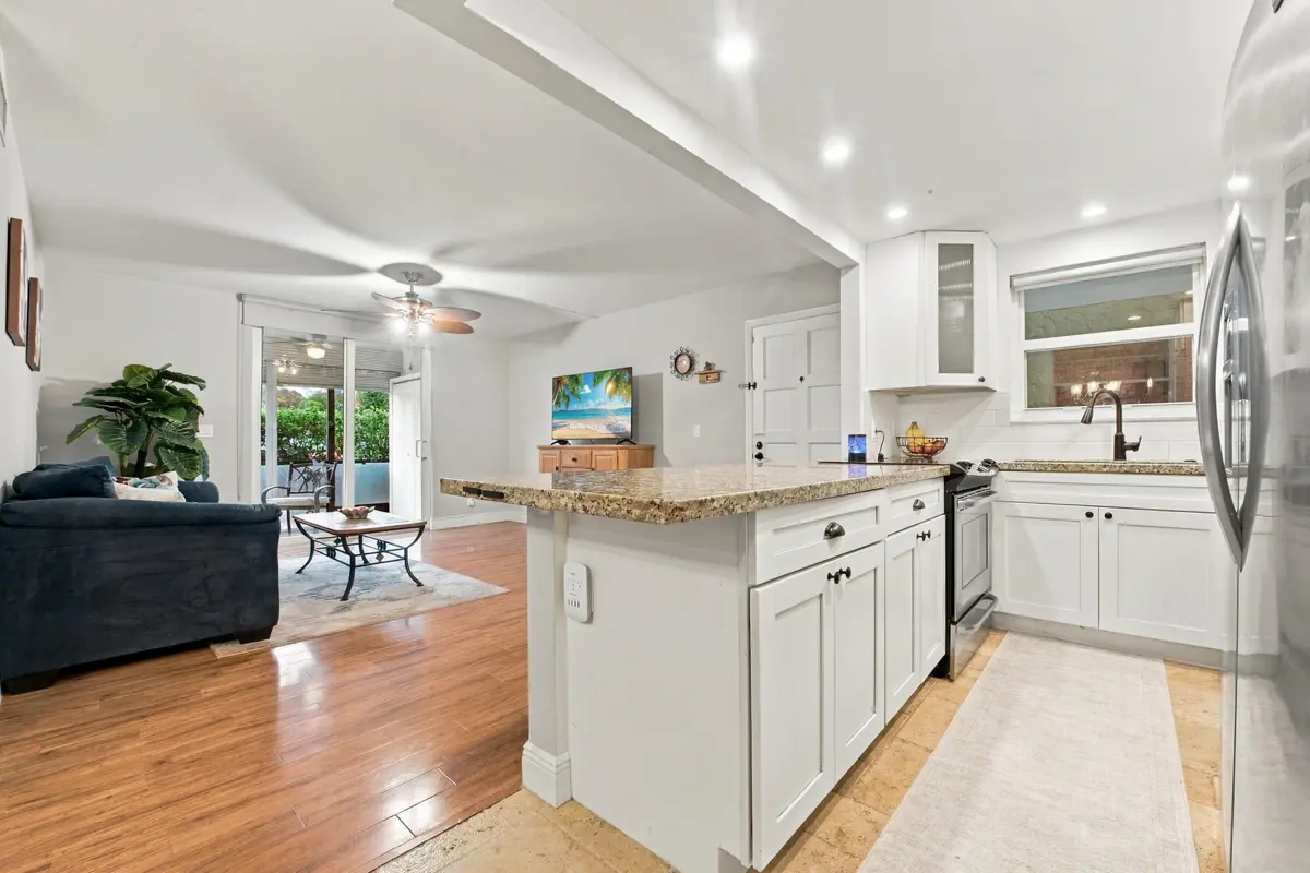 16__dsc1617 at 1124 NW 13th Street 108A, Boca Raton