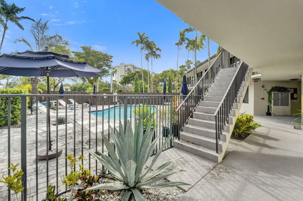 18-web-or-mls-DSC05672 at 1901 N Andrews Avenue Apt 214, Wilton Manors