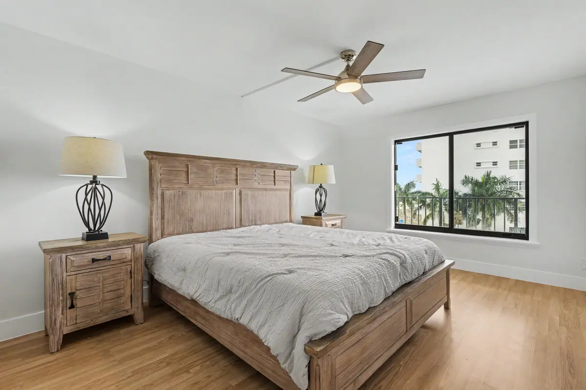 3200-80 at 3200 N OCEAN Drive 402, Hollywood