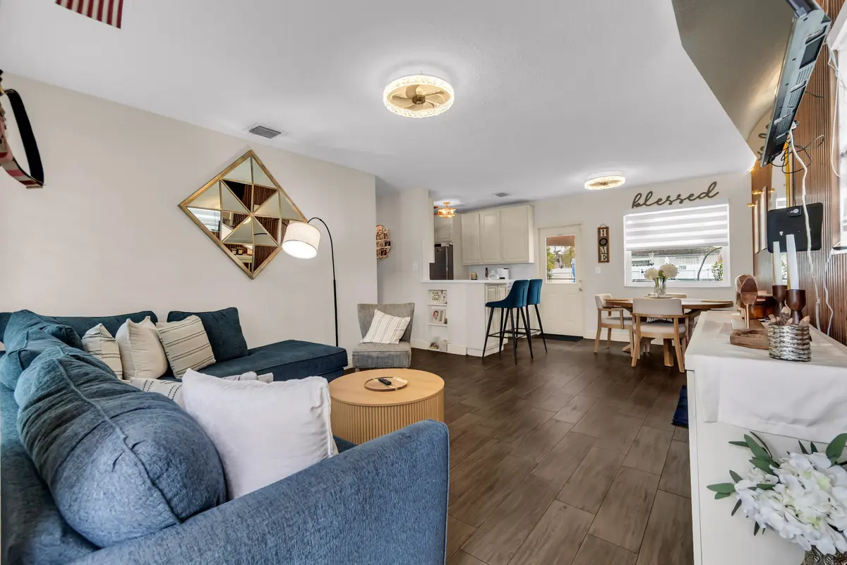 7360 ARTHUR Street, Hollywood, FL – photo 2