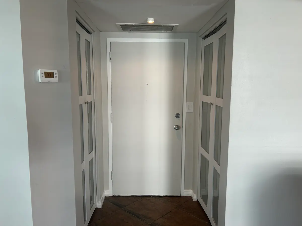 Foyer at 5100 Dupont Boulevard 8L, Fort Lauderdale
