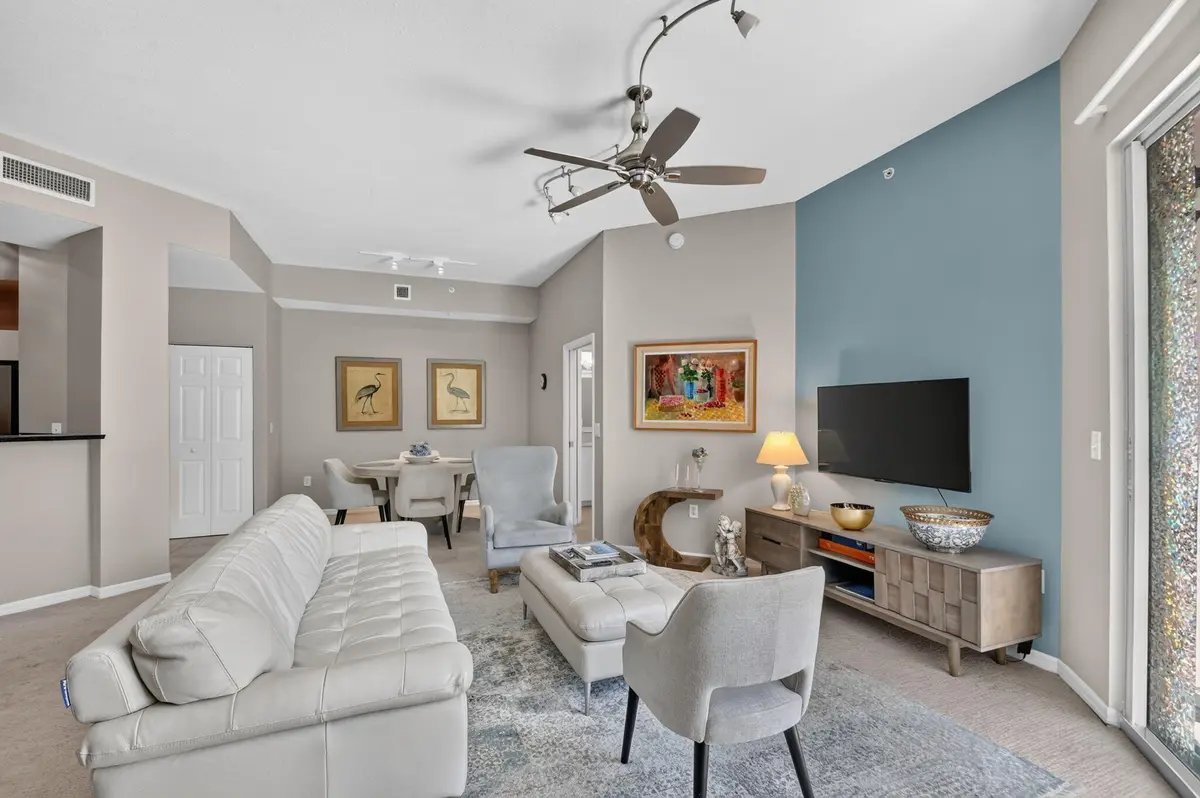 Relax and Unwind at 806 E Windward Way 108, Lantana