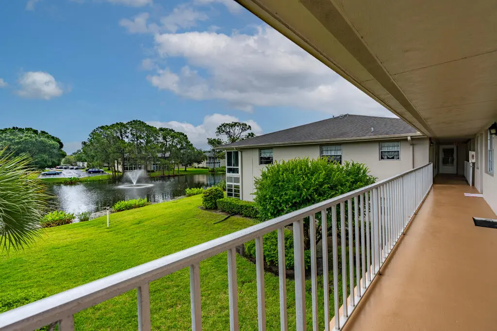 iPixx_00_8 at 3 Lake Vista Trail 203, Port St. Lucie