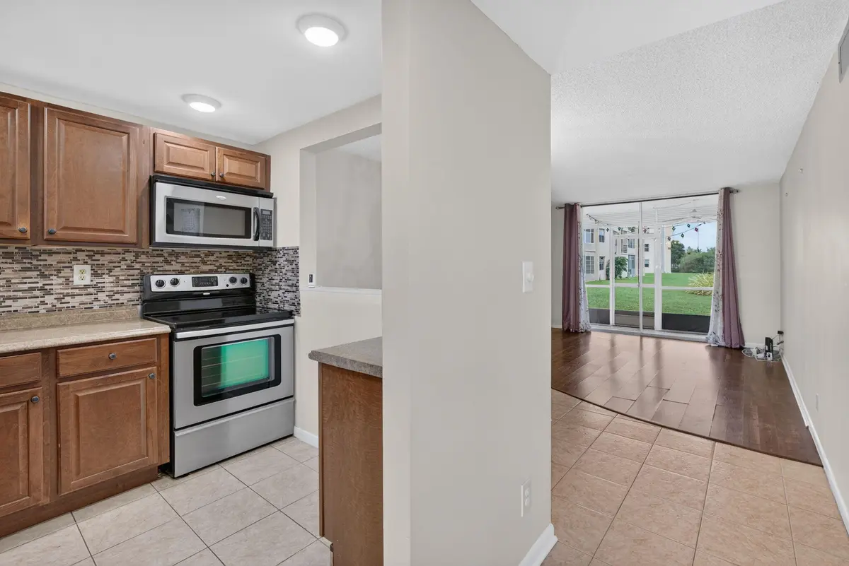 9360 Sunrise Lakes Boulevard Unit 108, Sunrise, FL – photo 5
