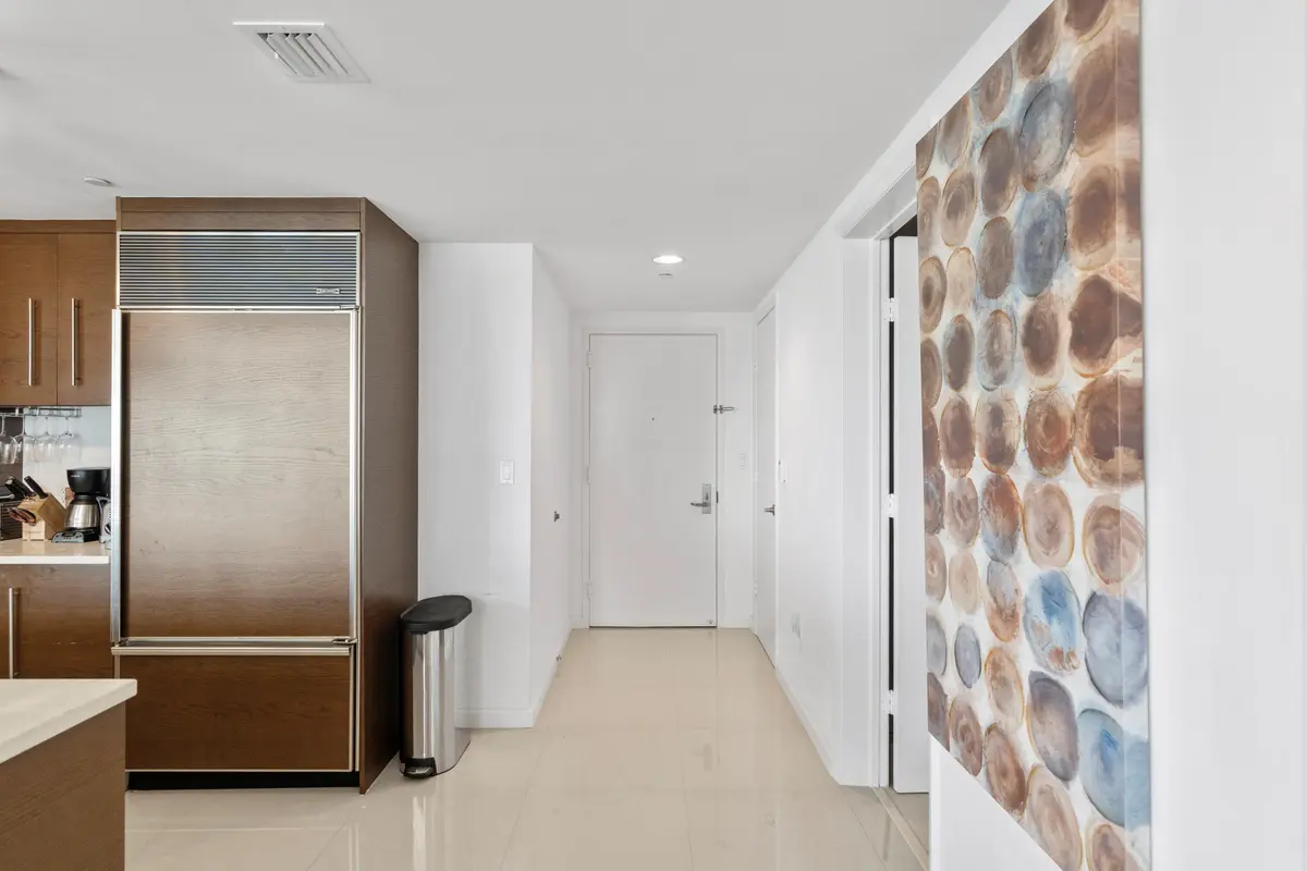 Icon at 495 BRICKELL Avenue 811, Miami