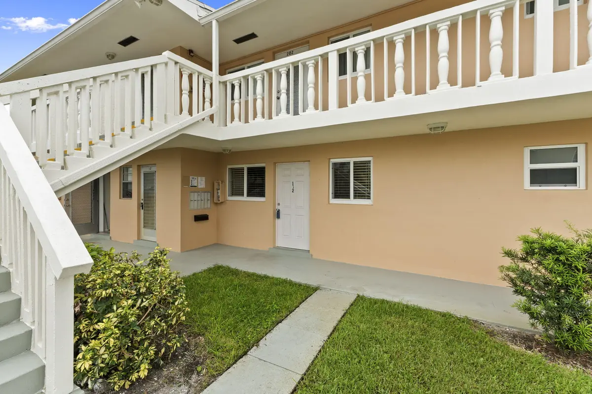 4-web-or-mls-DSC07598 at 2192 NE 1ST Way 102, Boynton Beach