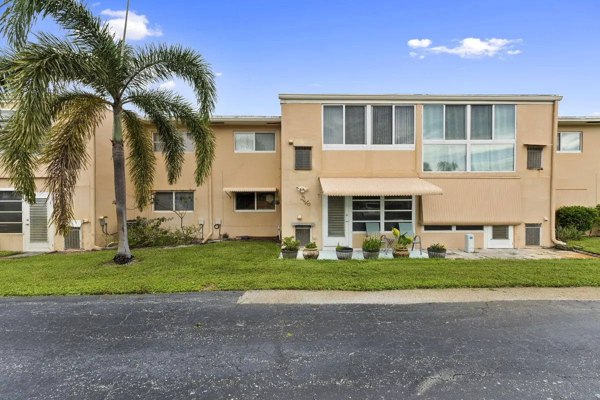 8-web-or-mls-DSC07562 at 2192 NE 1ST Way 102, Boynton Beach