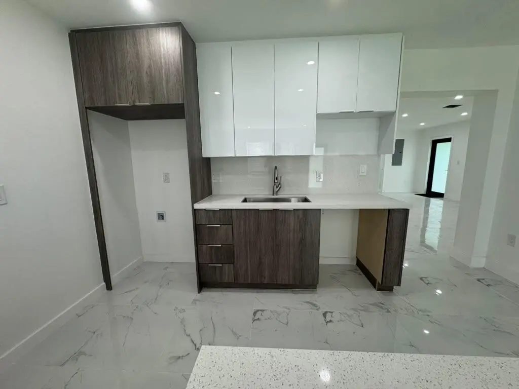 1031 NW 10TH Avenue, Fort Lauderdale, FL – photo 8