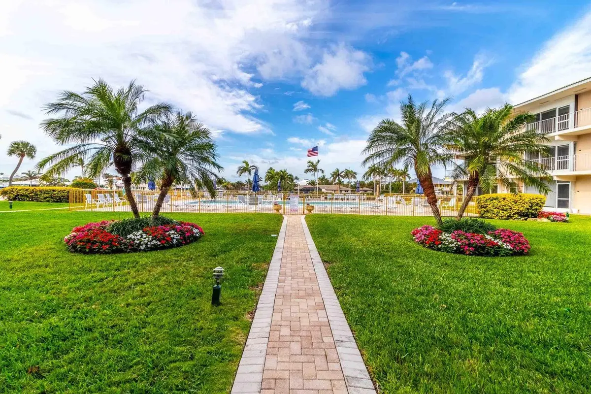 20210122043325976333000000-o at 745 SE 19TH Avenue 124, Deerfield Beach