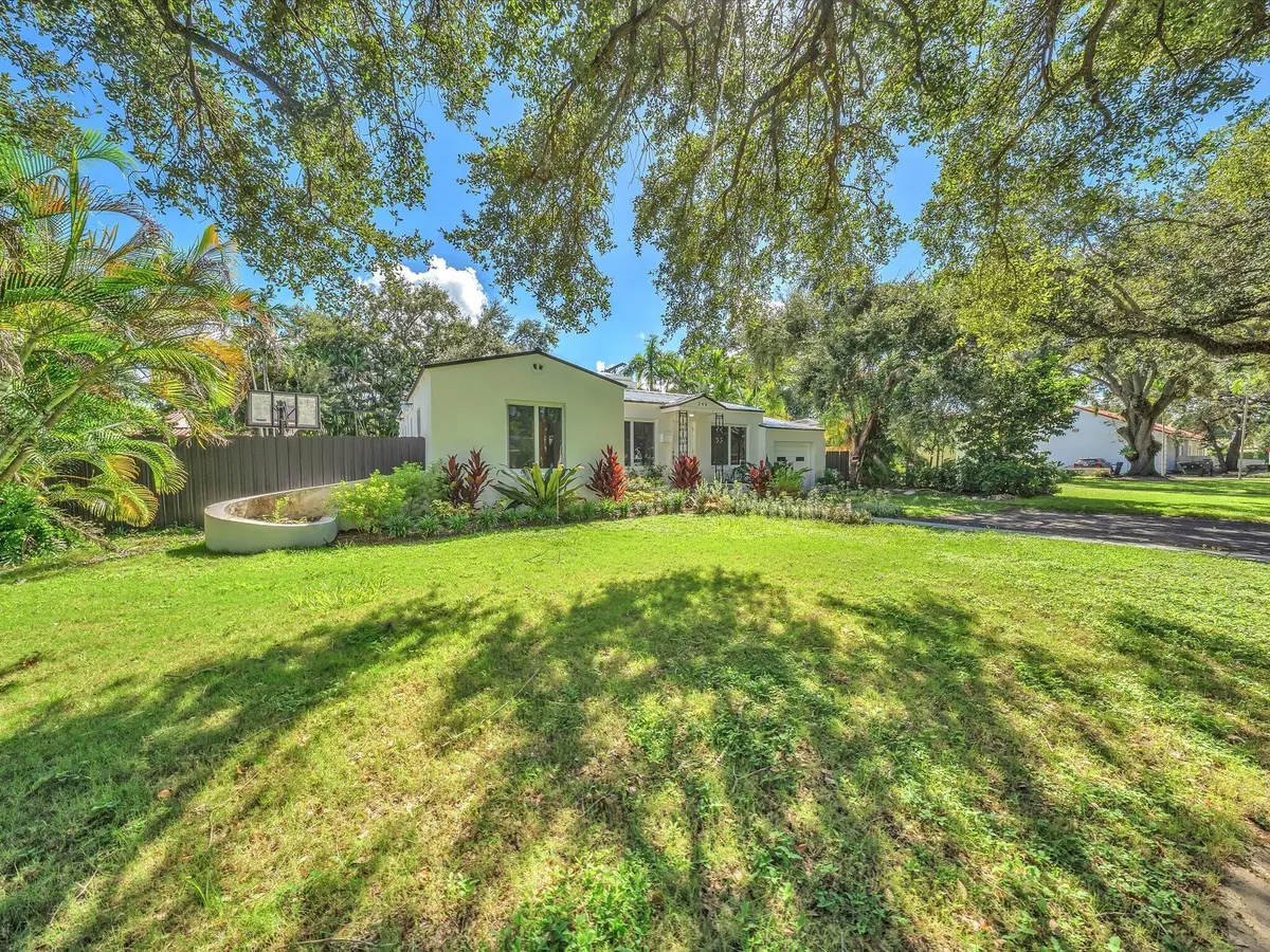 04-DSC0037 at 246 NE 103RD Street, Miami Shores